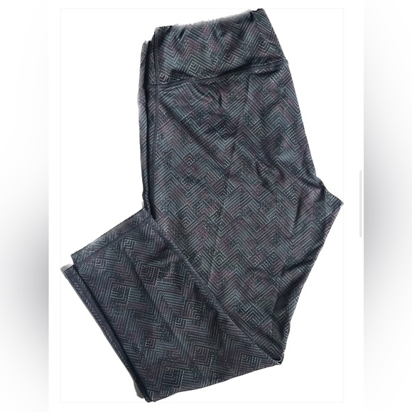 Women’s Geometric Print Athletic Leggings - Picture 1 of 6